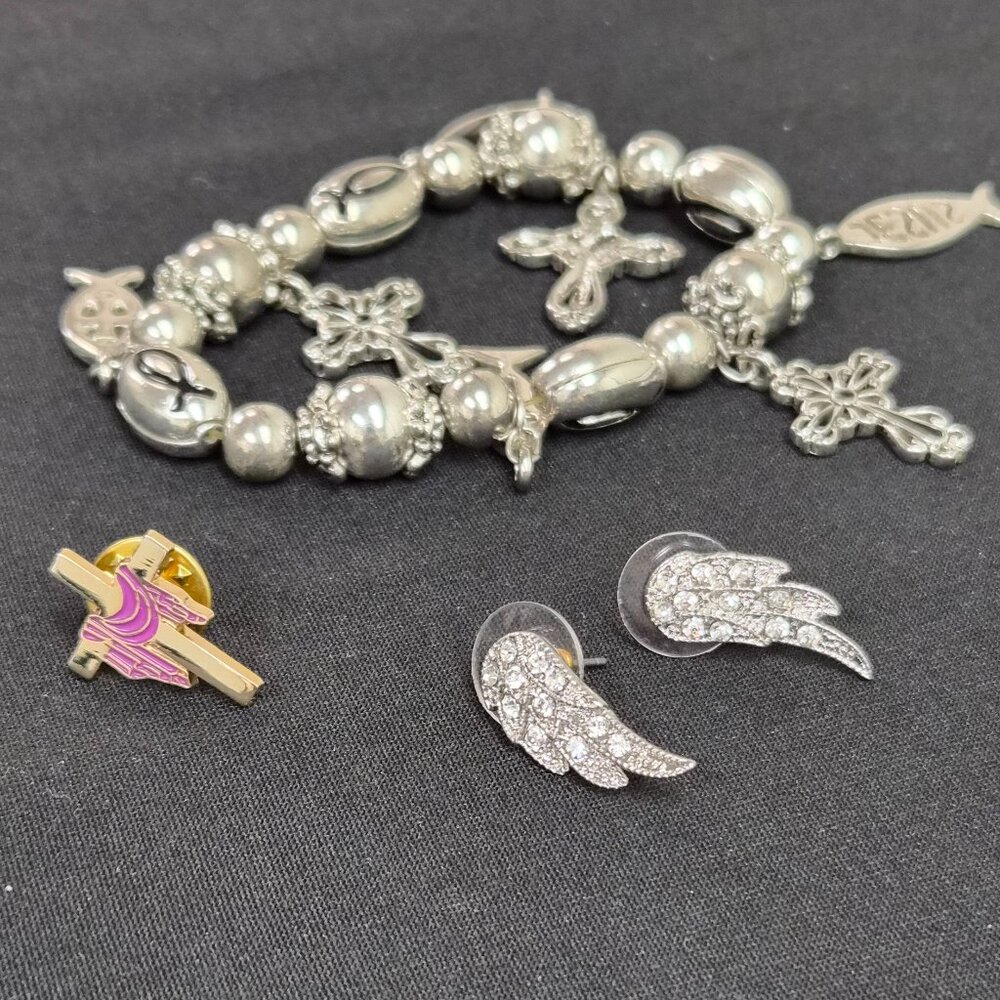 Lot of three faith-based jewlery items bracelet, pin, and earrings GUC